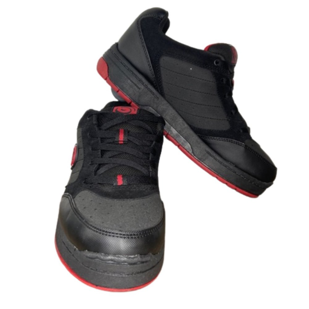 Spinners Walk N Roll Skate Shoes Mens 8 Black Red Gray Roller Wheel Sneakers VTG